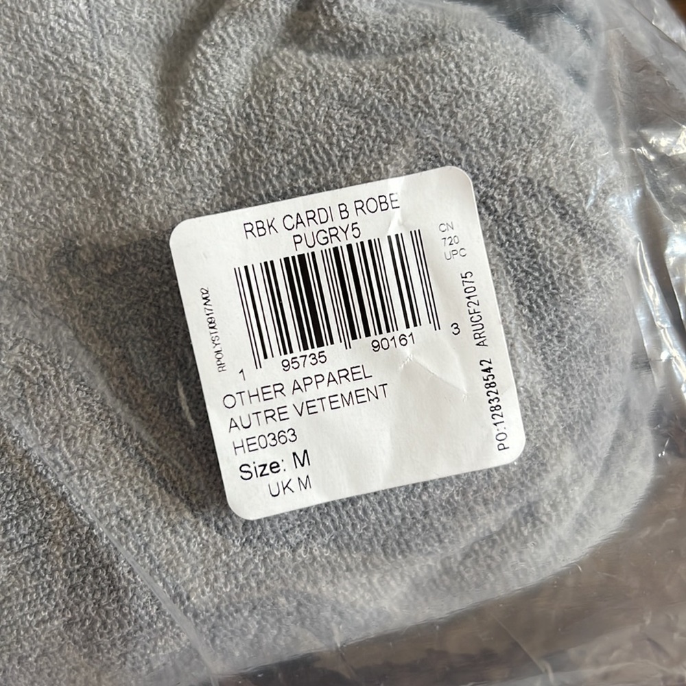 NWT Reebok Cardi B Robe - Picture 3 of 7